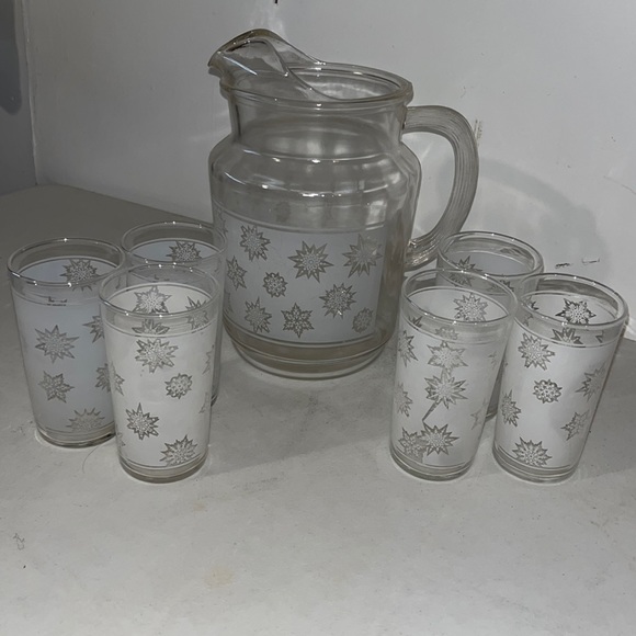 Atomic Snowflake Vintage Federal Glass Large Snowflake Pitcher - Picture 1 of 11